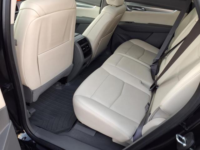 used 2022 Cadillac XT5 car, priced at $32,900
