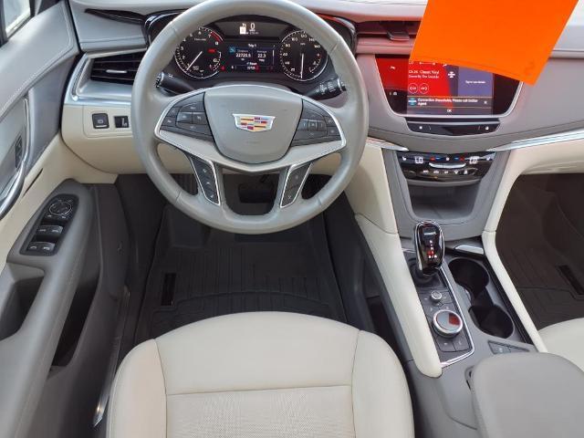 used 2022 Cadillac XT5 car, priced at $32,900