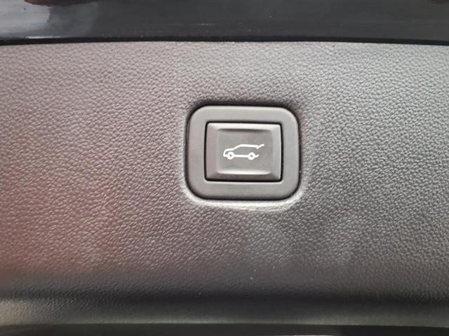 used 2024 Chevrolet Blazer car, priced at $32,900