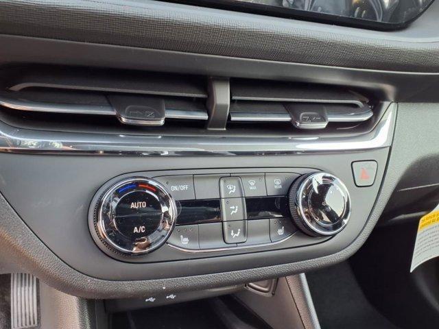 new 2025 Buick Envista car, priced at $28,025