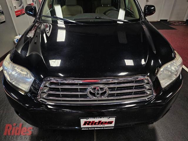 used 2010 Toyota Highlander car, priced at $9,900