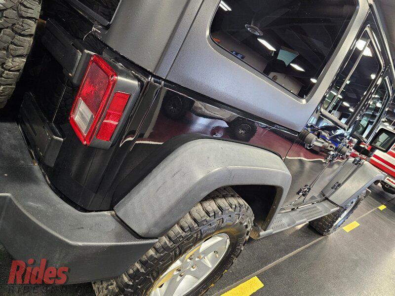 used 2015 Jeep Wrangler Unlimited car, priced at $17,900