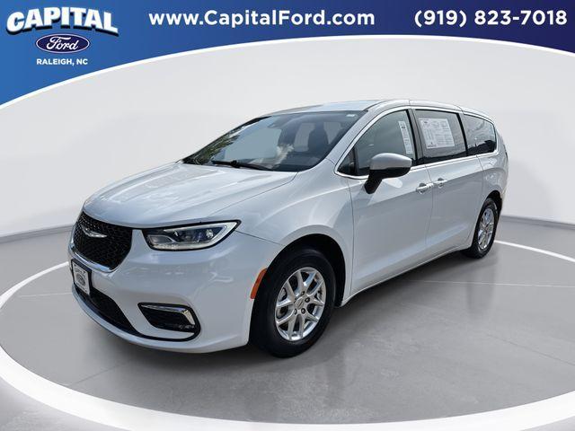 used 2023 Chrysler Pacifica car, priced at $23,495