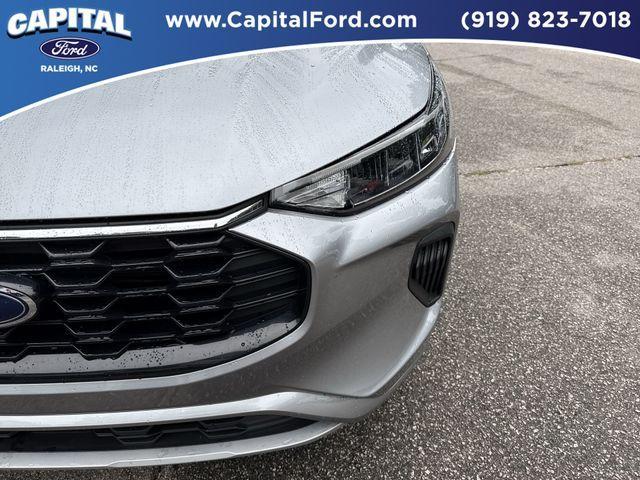 used 2023 Ford Escape car, priced at $25,440