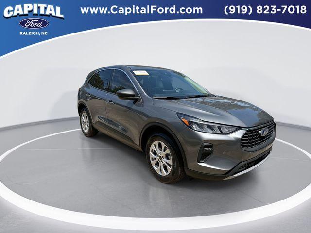 used 2023 Ford Escape car, priced at $21,875