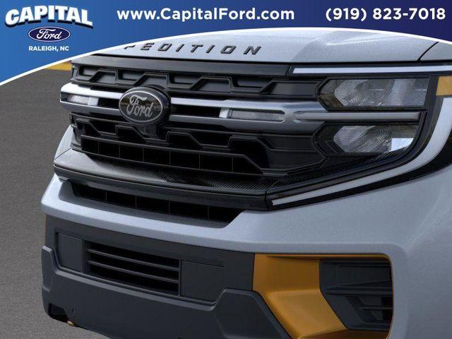 new 2025 Ford Expedition car, priced at $85,334