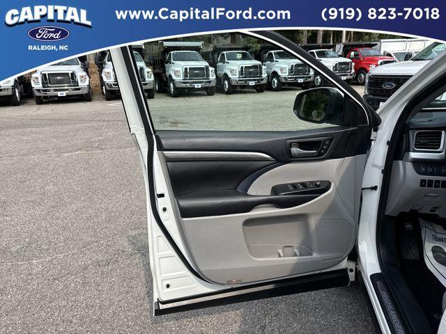 used 2017 Toyota Highlander car, priced at $19,895