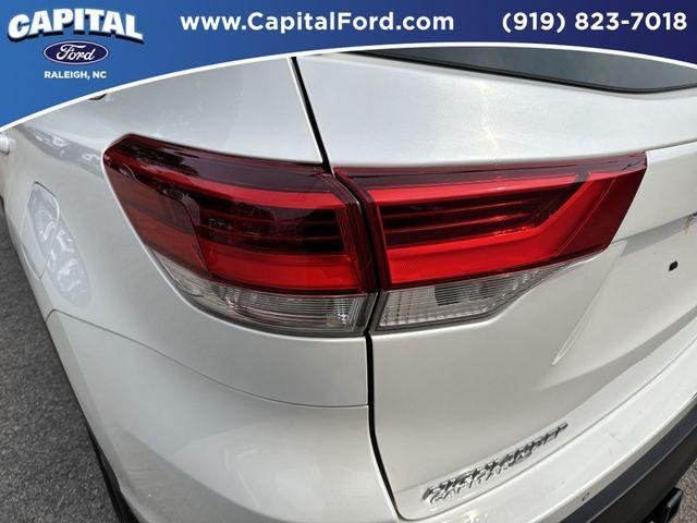 used 2017 Toyota Highlander car, priced at $19,895