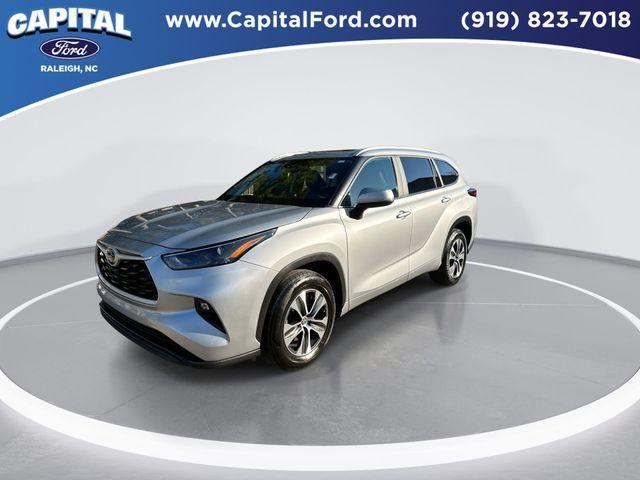 used 2023 Toyota Highlander car, priced at $34,545