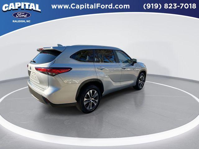 used 2023 Toyota Highlander car, priced at $34,545