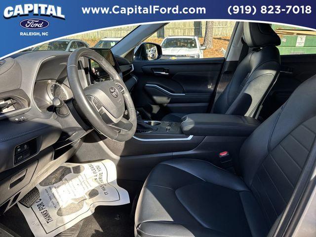 used 2023 Toyota Highlander car, priced at $34,545