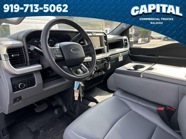 new 2025 Ford F-250 car, priced at $65,322