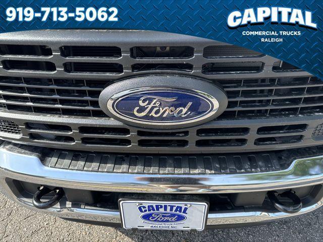 new 2025 Ford F-250 car, priced at $65,322