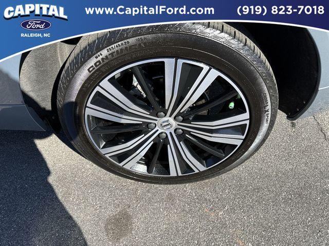 used 2022 Volvo XC60 car, priced at $37,895