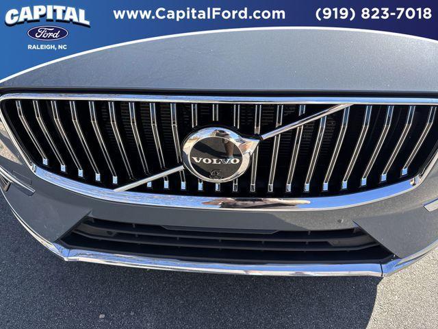 used 2022 Volvo XC60 car, priced at $37,895