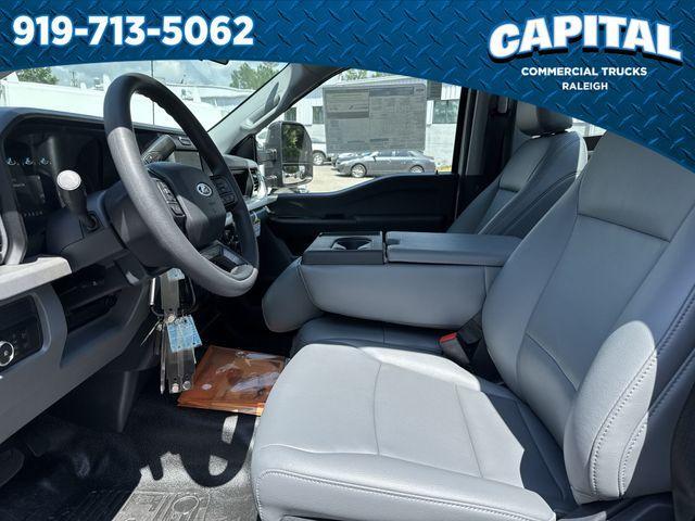 new 2025 Ford F-250 car, priced at $62,853