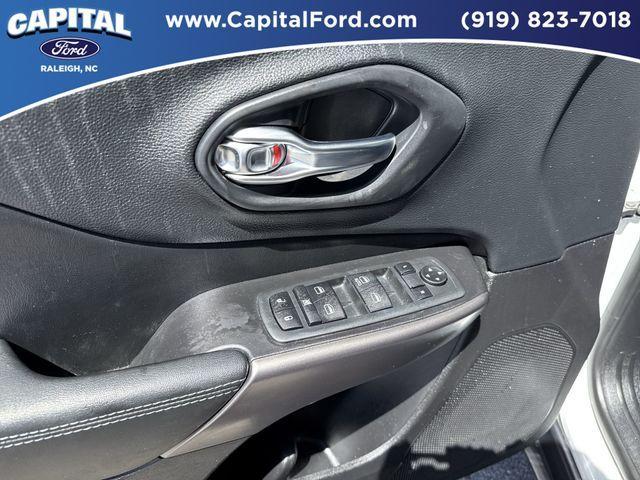 used 2020 Jeep Cherokee car, priced at $14,995