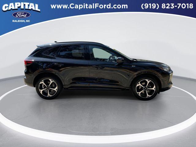 used 2023 Ford Escape car, priced at $29,985