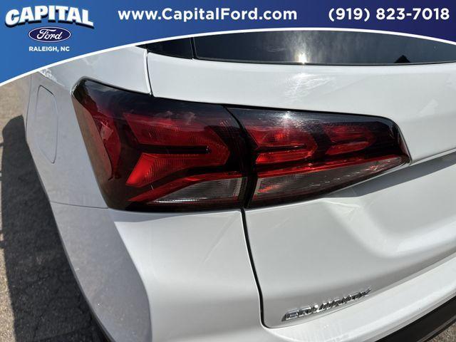 used 2023 Chevrolet Equinox car, priced at $19,890