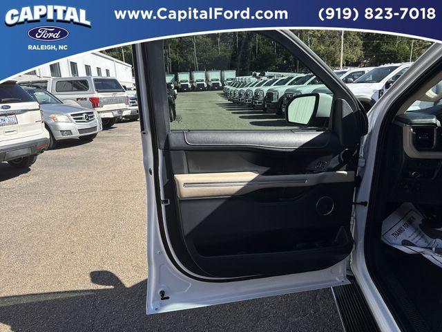 used 2023 Ford Expedition car, priced at $42,595
