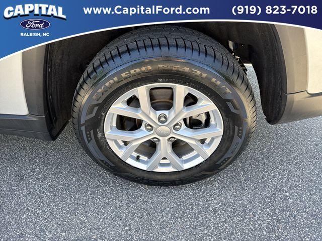 used 2023 Jeep Grand Cherokee L car, priced at $30,985