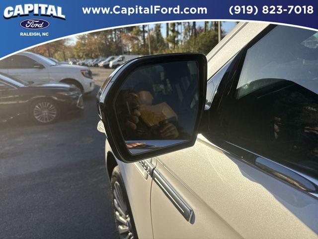 used 2019 Lincoln Navigator L car, priced at $39,495