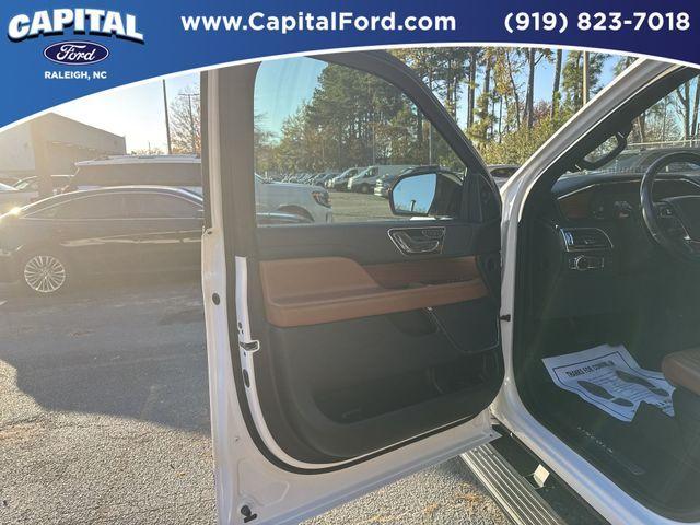 used 2019 Lincoln Navigator L car, priced at $39,495