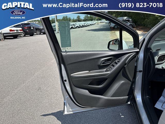 used 2022 Chevrolet Trax car, priced at $19,875