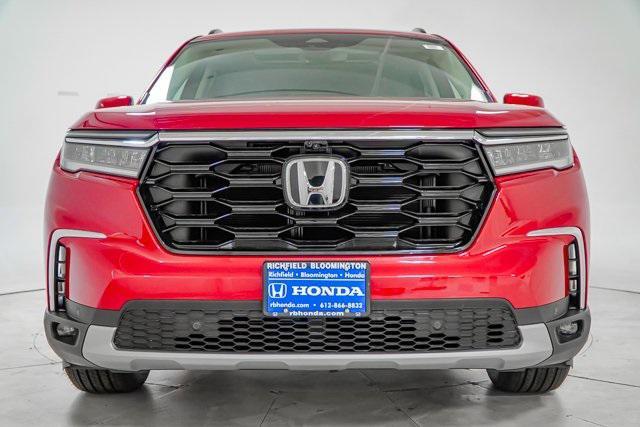 new 2025 Honda Pilot car, priced at $50,449