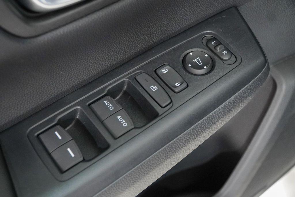 new 2026 Honda CR-V Hybrid car, priced at $38,032