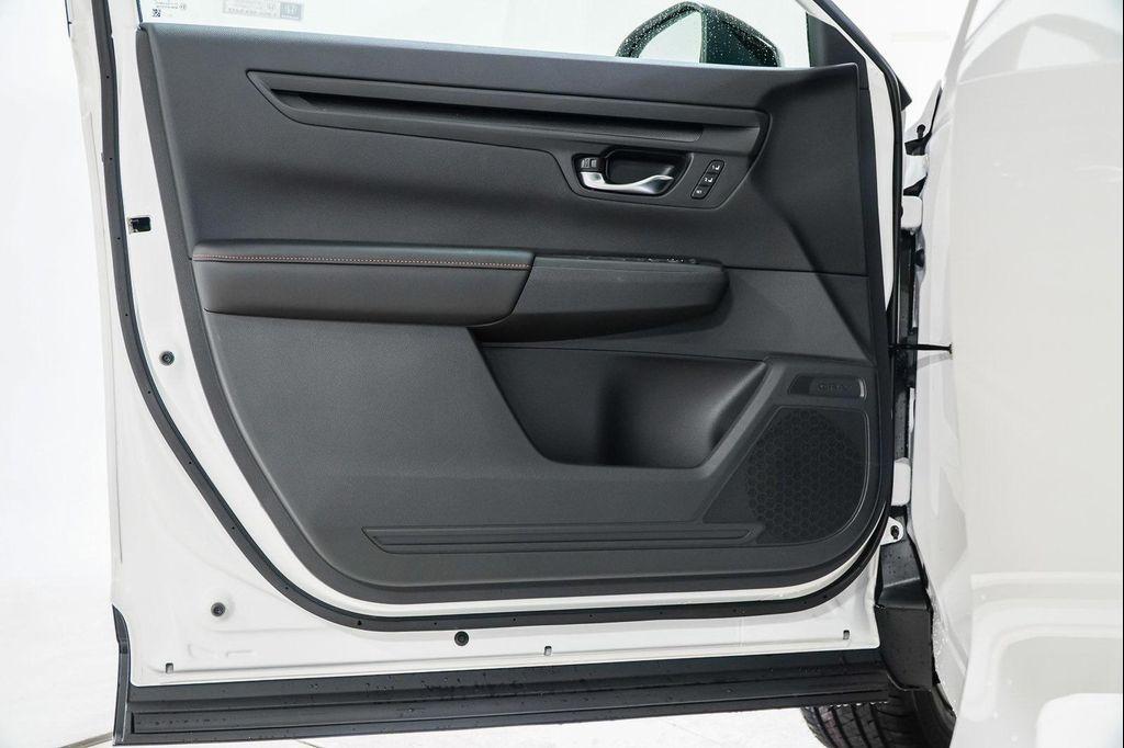 new 2026 Honda CR-V Hybrid car, priced at $39,815