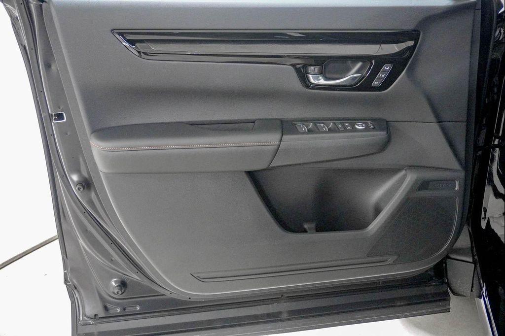 used 2025 Honda CR-V Hybrid car, priced at $39,537