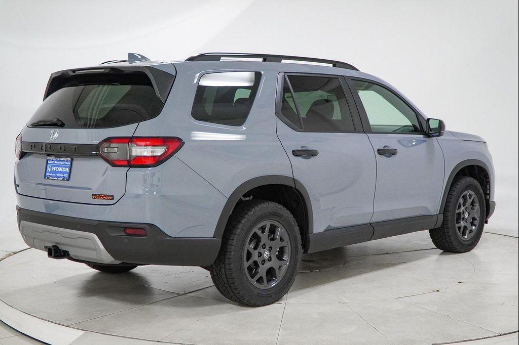 new 2025 Honda Pilot car, priced at $48,259