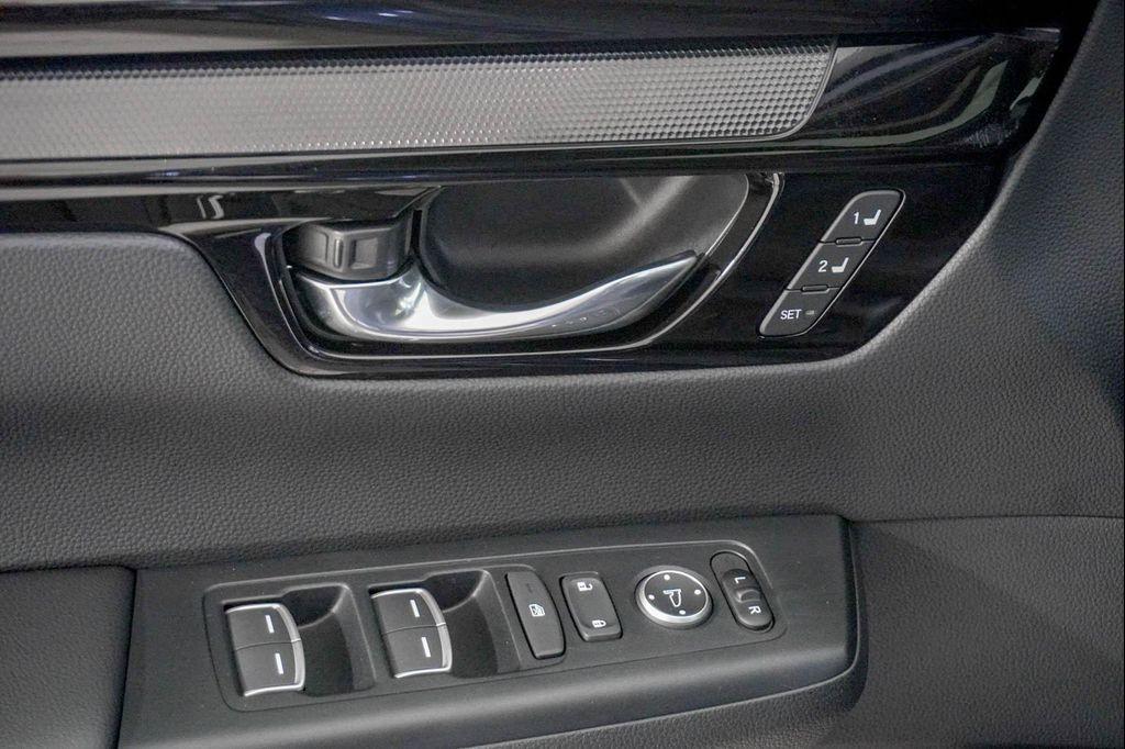 used 2025 Honda CR-V Hybrid car, priced at $39,388