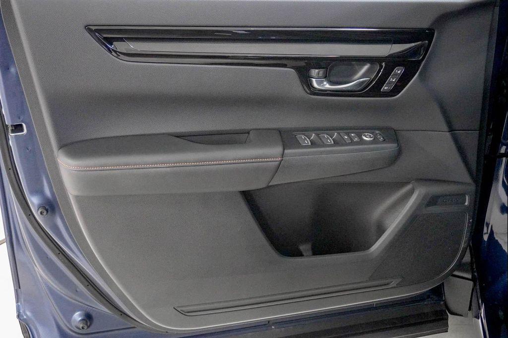 used 2025 Honda CR-V Hybrid car, priced at $39,388