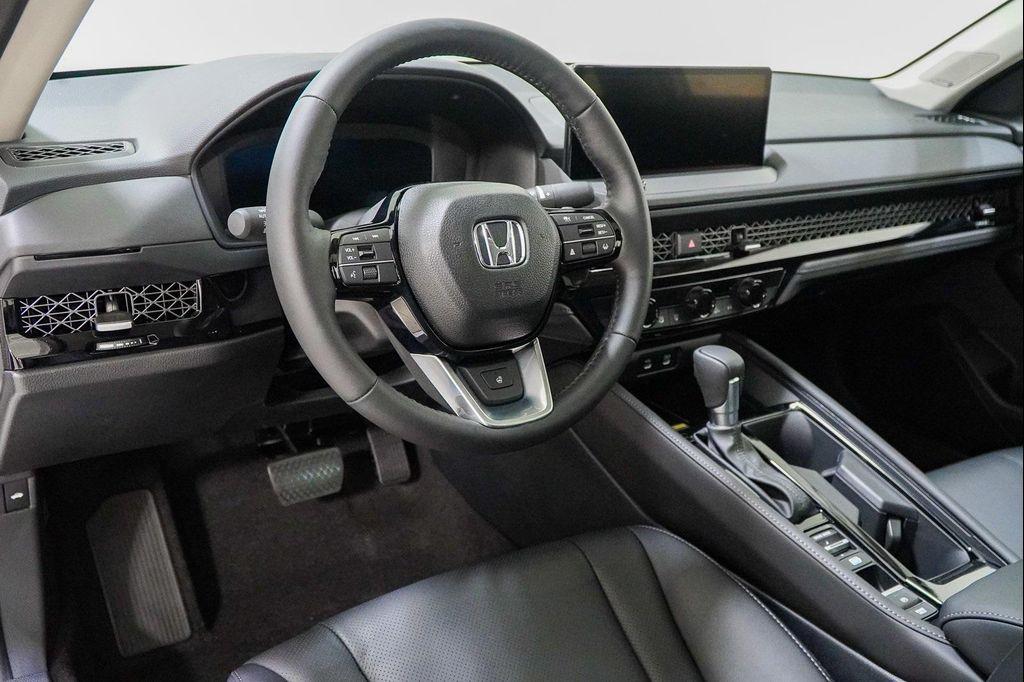 new 2025 Honda Accord Hybrid car, priced at $37,597