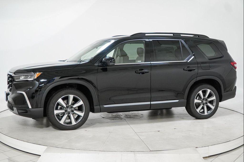 new 2025 Honda Pilot car, priced at $50,022