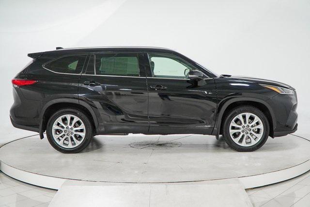 used 2022 Toyota Highlander Hybrid car, priced at $44,434