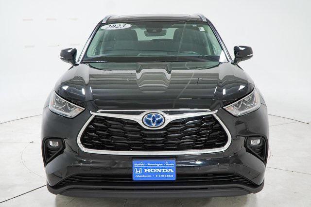 used 2022 Toyota Highlander Hybrid car, priced at $44,434