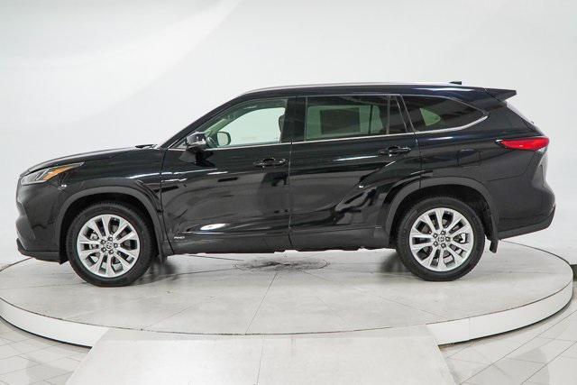 used 2022 Toyota Highlander Hybrid car, priced at $44,434