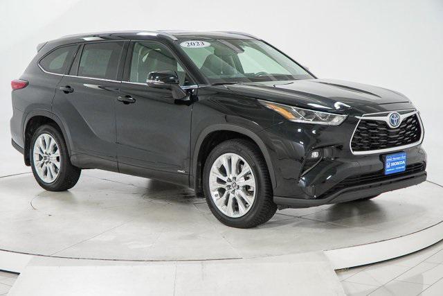 used 2022 Toyota Highlander Hybrid car, priced at $44,434