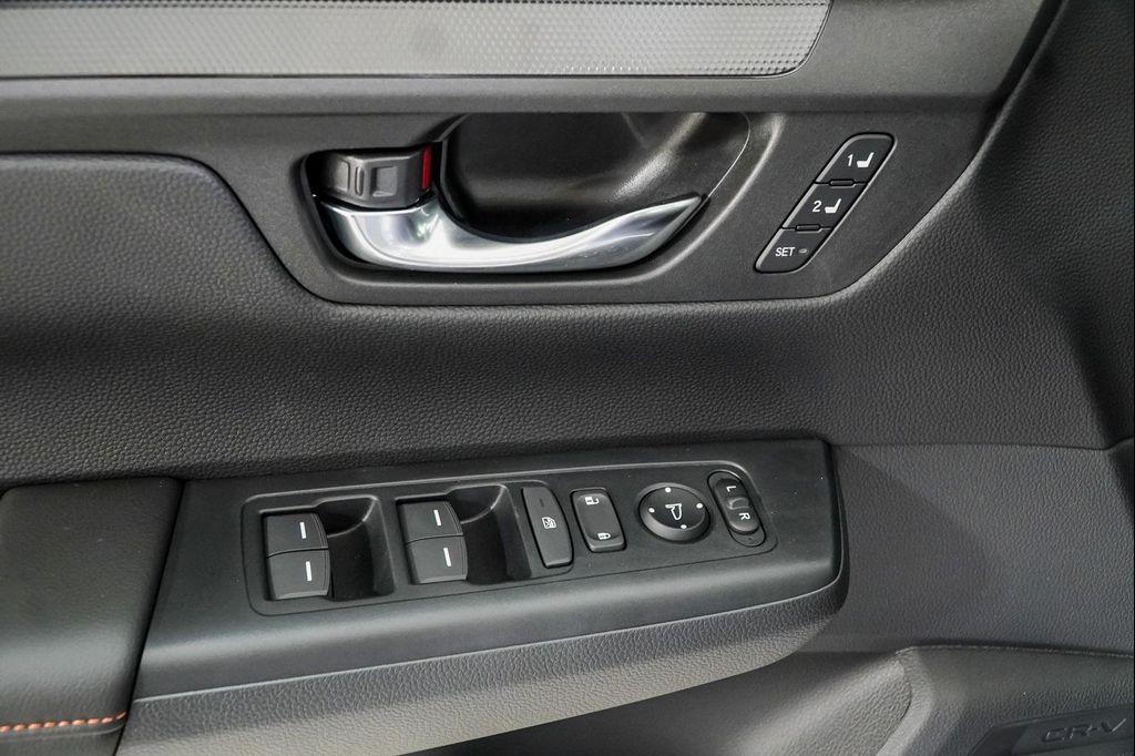 new 2026 Honda CR-V Hybrid car, priced at $39,383