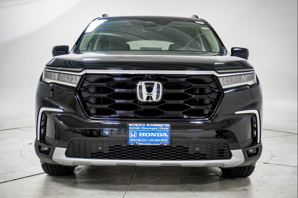 new 2025 Honda Pilot car, priced at $50,022