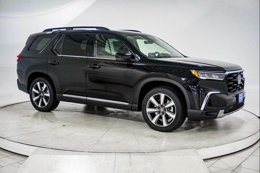 new 2025 Honda Pilot car, priced at $50,022