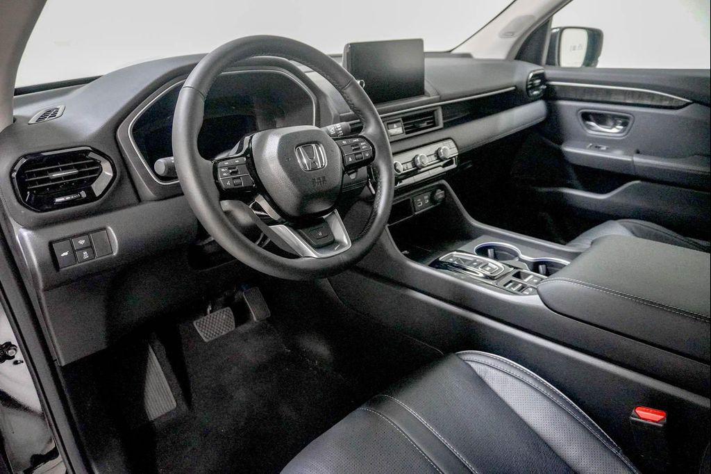 new 2025 Honda Pilot car, priced at $50,022