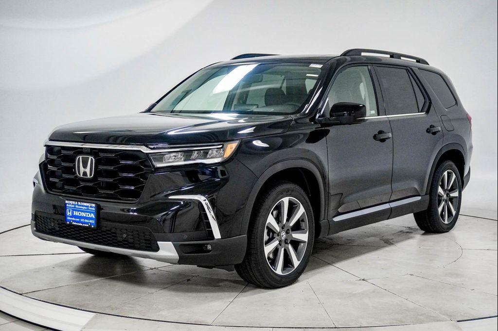 new 2025 Honda Pilot car, priced at $50,022
