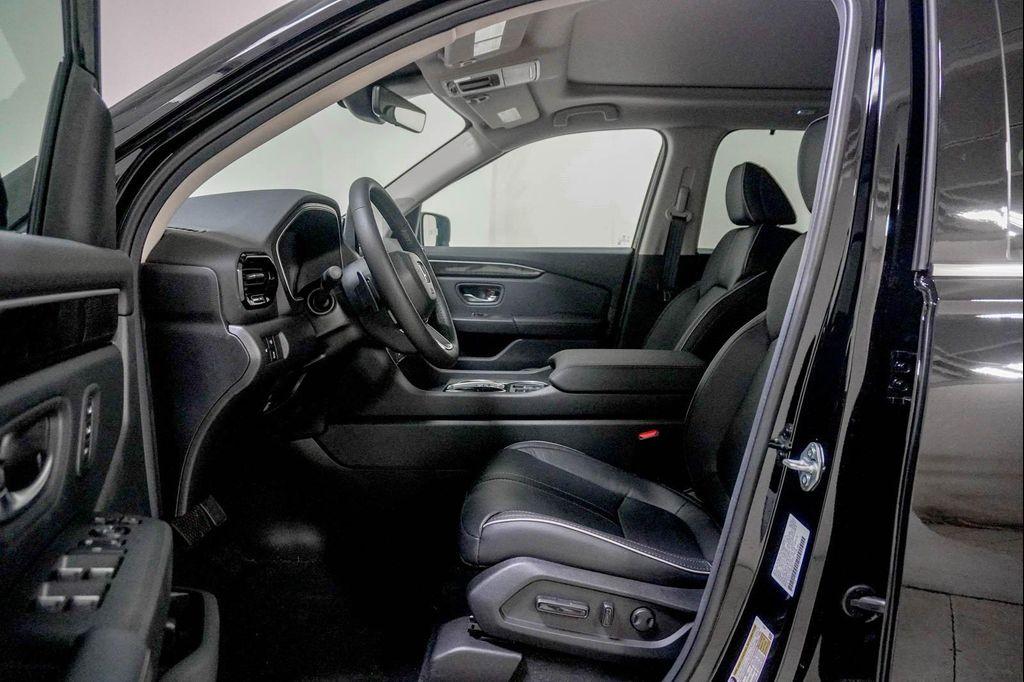 new 2025 Honda Pilot car, priced at $50,022