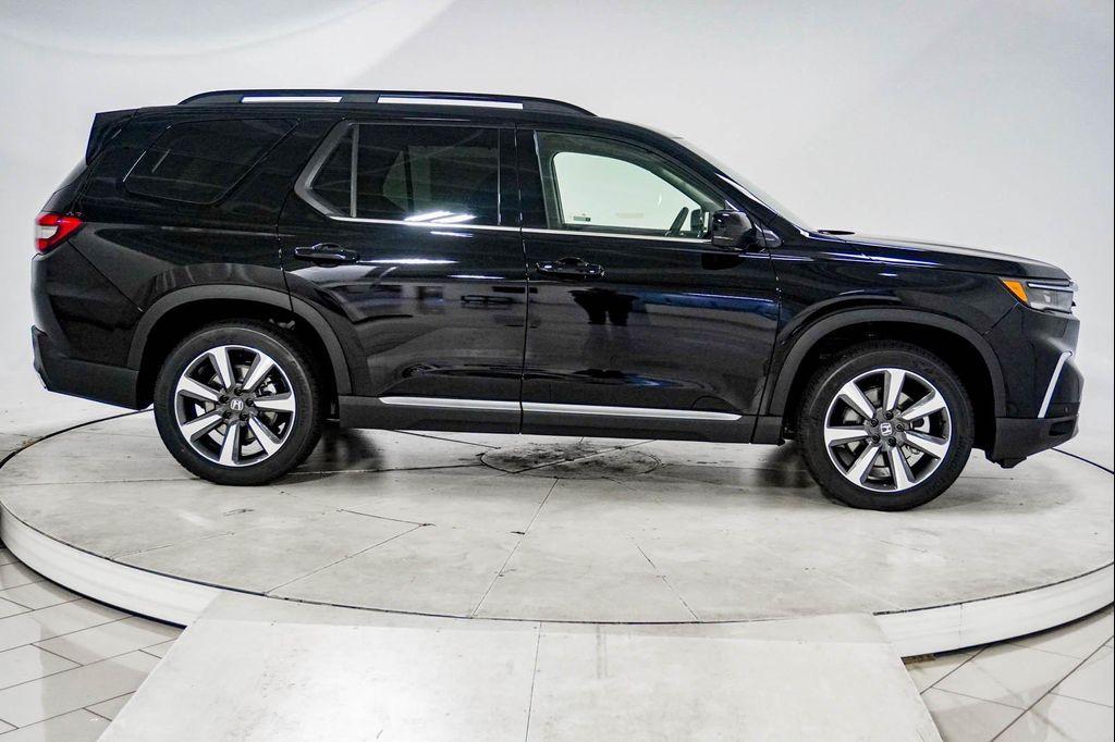 new 2025 Honda Pilot car, priced at $50,022