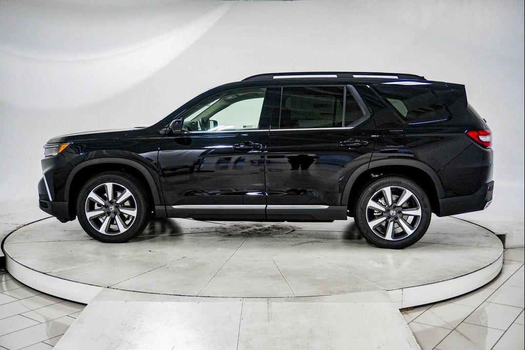 new 2025 Honda Pilot car, priced at $50,022
