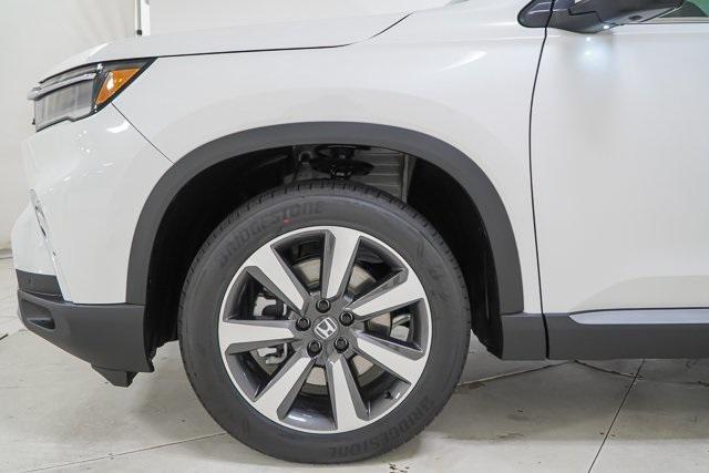 new 2025 Honda Pilot car, priced at $51,515